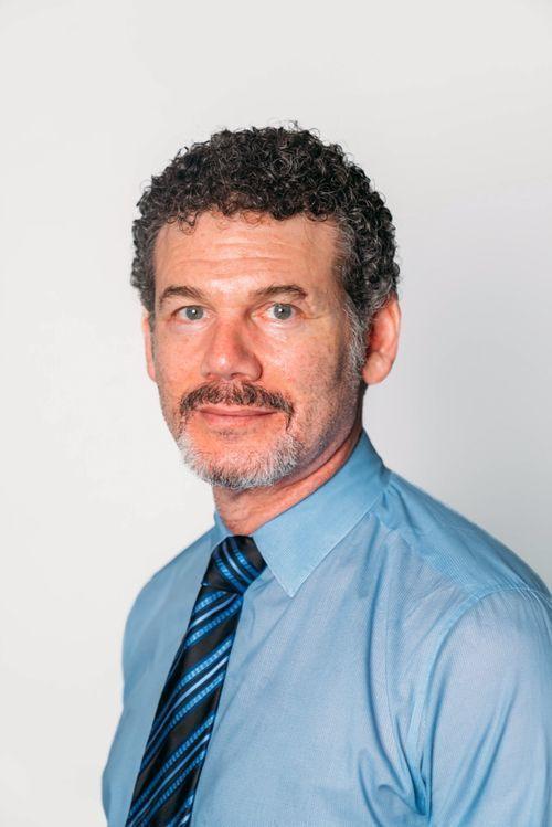 Dr. Daren Lipshitz