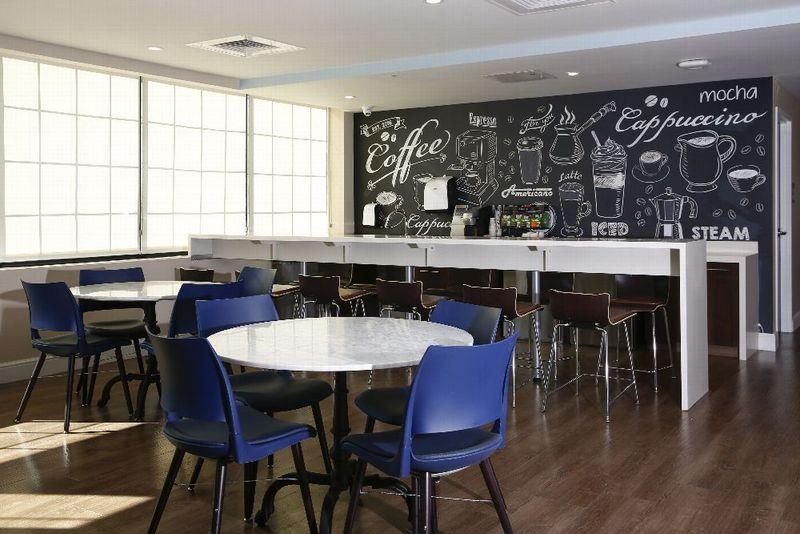 Recovery Centers of America at Danvers - Outpatient Lounge