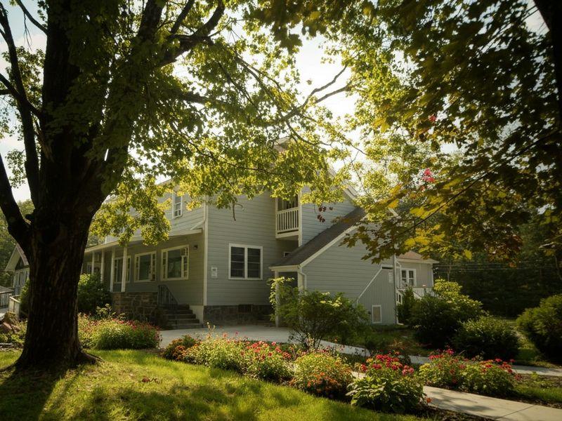 Never Alone Adolescent Addiction Treatment Center Photo