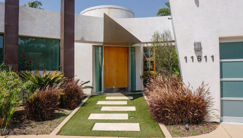 Studio City Recovery Photo
