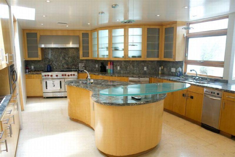 Kitchen with Private Chef at Studio City Recovery
